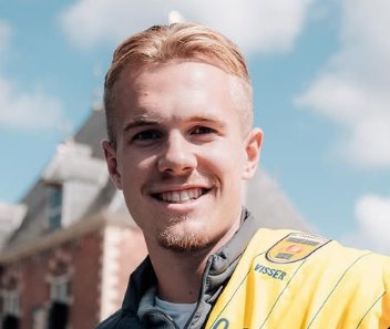 Geboren Leeuwarder Kian Visser tekende contract bij SC Cambuur ..... met interview