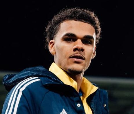 Matthias Nartey neemt tijdens Willem II-thuis afscheid van supporters