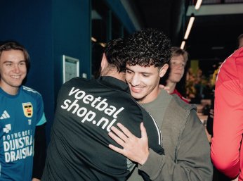 Groots onthaal voor Ismaël Baouf bij terugkomst in Leeuwarden