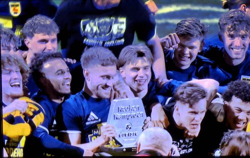 SC CAMBUUR GEPROMOVEERD